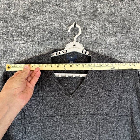 DOCKERS Knitted Men's Sweater, V-Neck, Gray color 2X/2XG - Picture 4 of 9